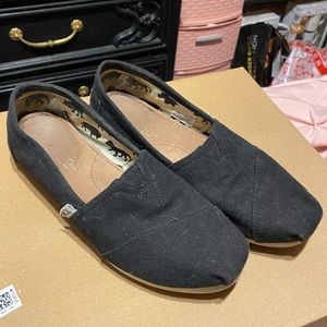 Black Toms